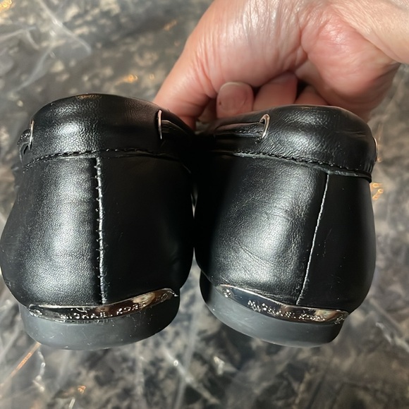 Michael Kors Black Leather Loafers Size 6.5 🖤 - Picture 3 of 6